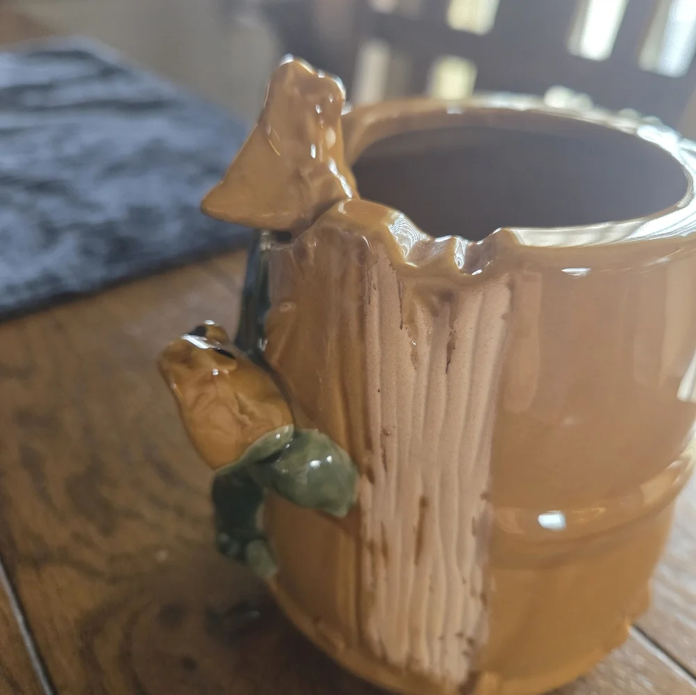 Vintage Majolica Frog & Lucky Bamboo Planter